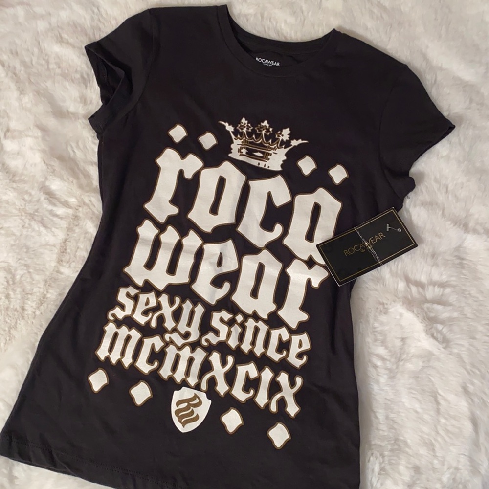 NWT rocawear t shirt